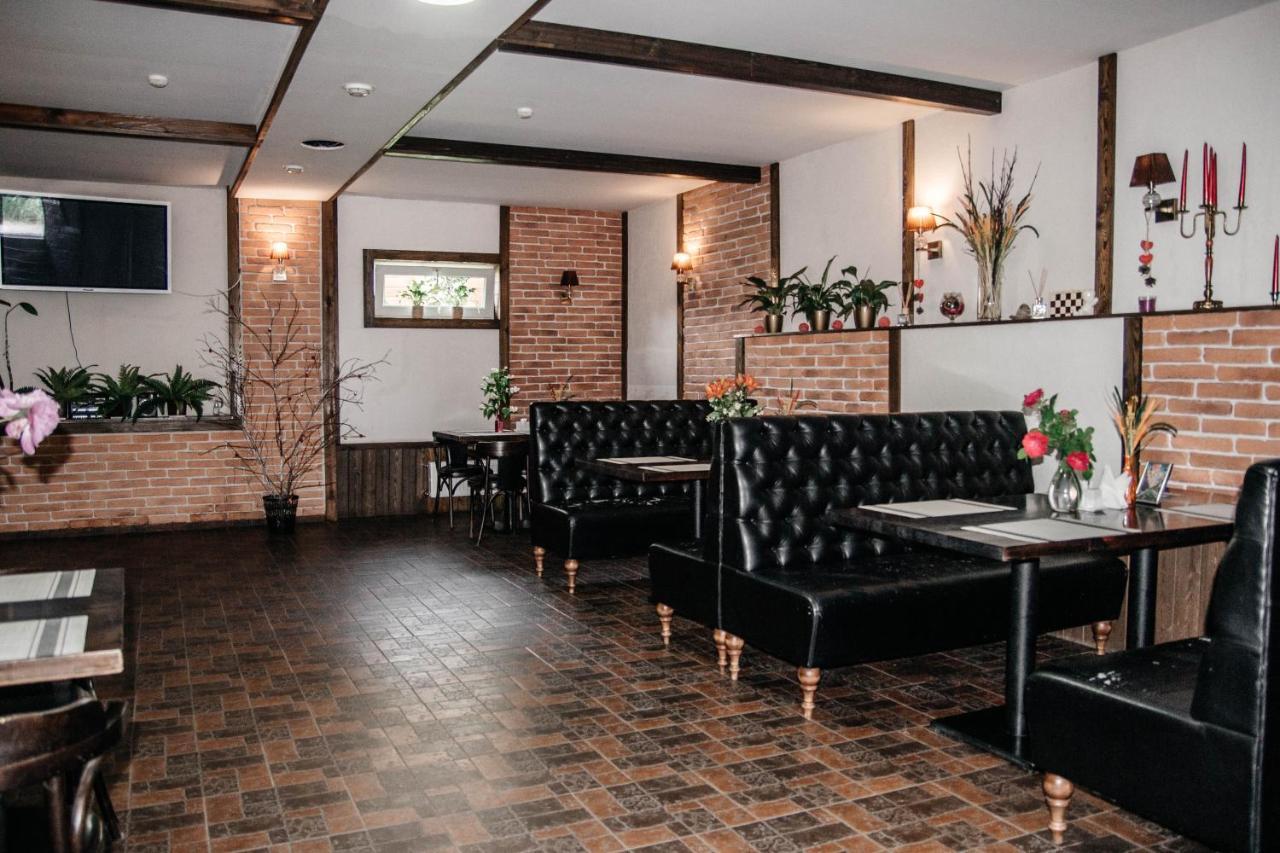 Mini-Hotel La Menska Minsk Extérieur photo