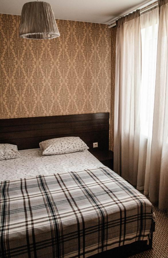 Mini-Hotel La Menska Minsk Extérieur photo