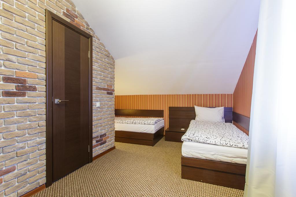 Mini-Hotel La Menska Minsk Chambre photo