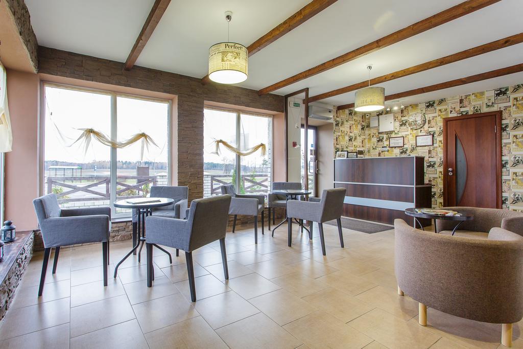 Mini-Hotel La Menska Minsk Extérieur photo